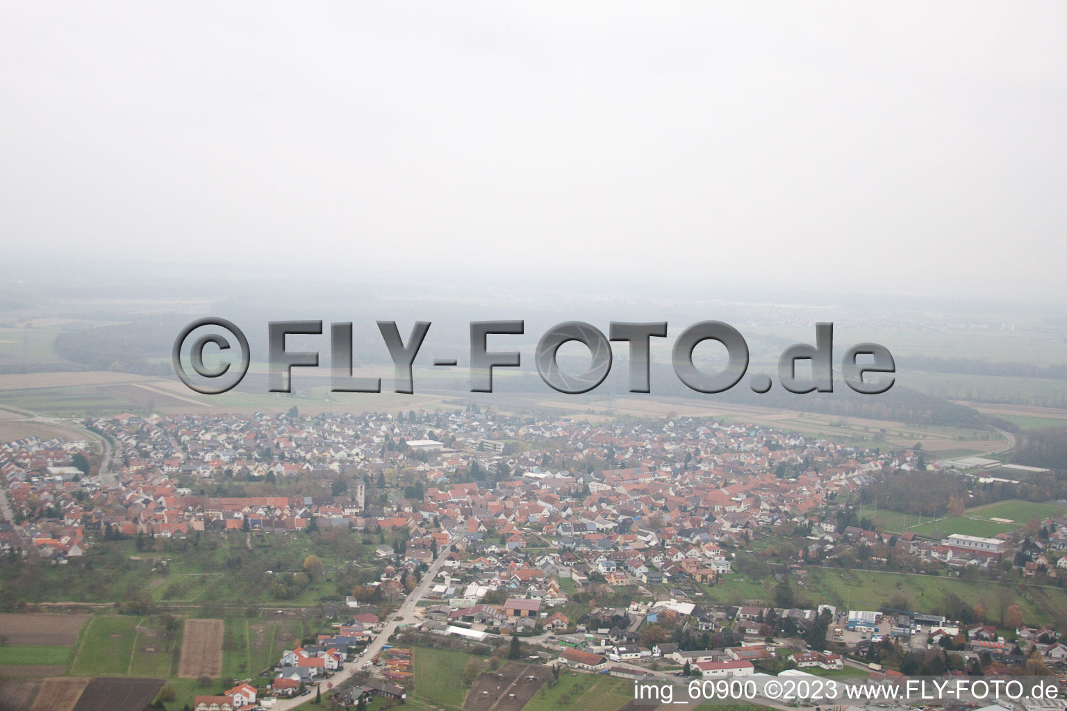 Image drone de Liedolsheim dans le département Bade-Wurtemberg, Allemagne
