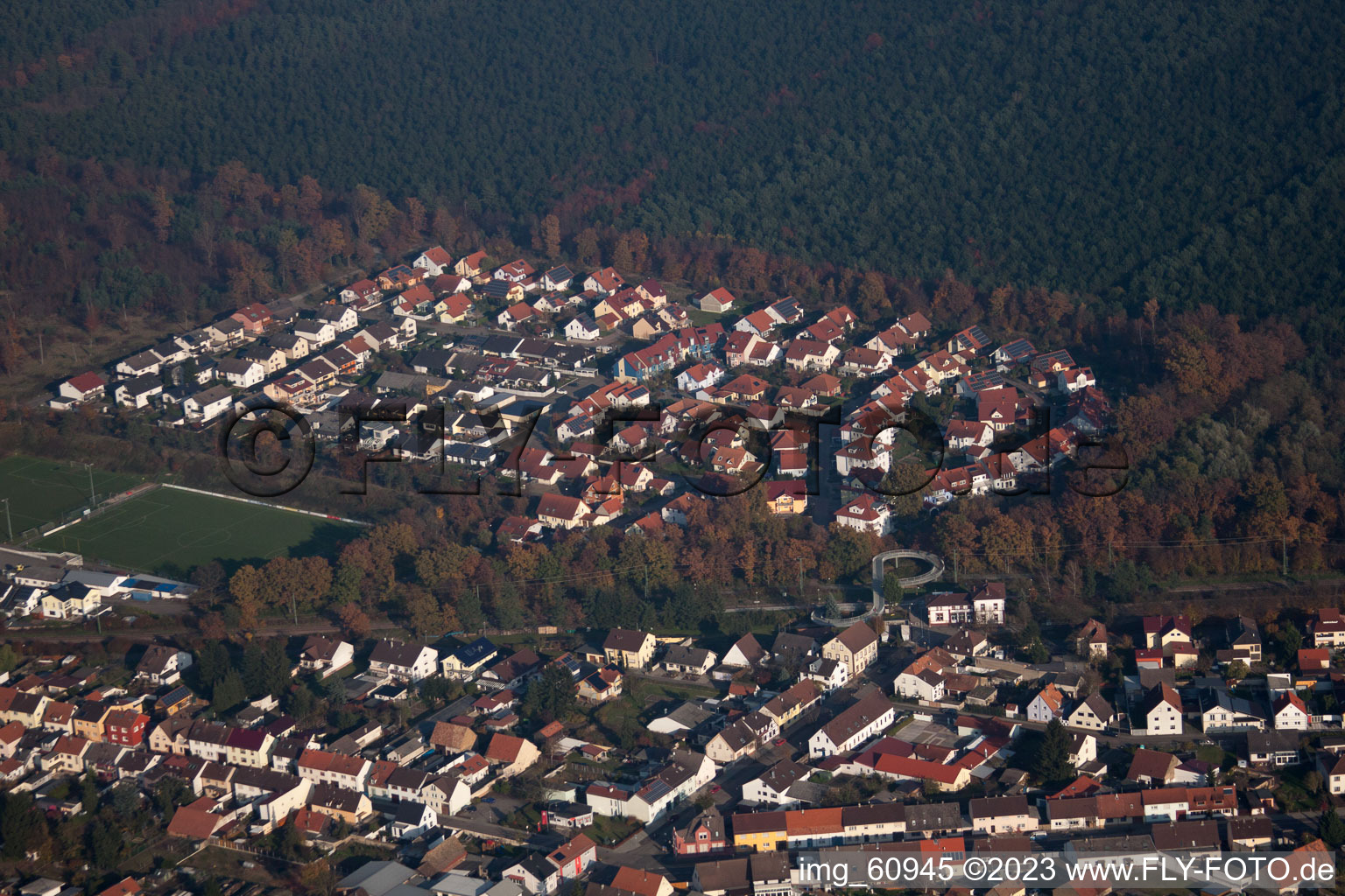 Quartier Huttenheim in Philippsburg dans le département Bade-Wurtemberg, Allemagne vue du ciel