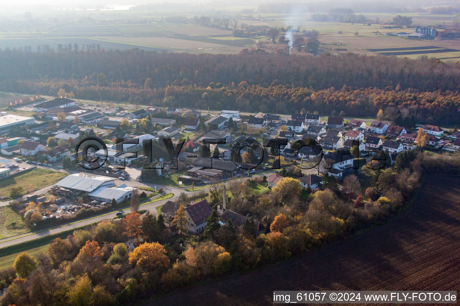 Vue aérienne de Zone commerciale à le quartier Rußheim in Dettenheim dans le département Bade-Wurtemberg, Allemagne