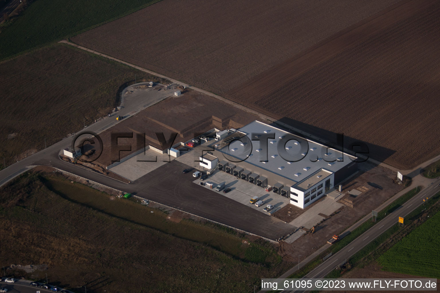 N, zone industrielle à Rülzheim dans le département Rhénanie-Palatinat, Allemagne depuis l'avion