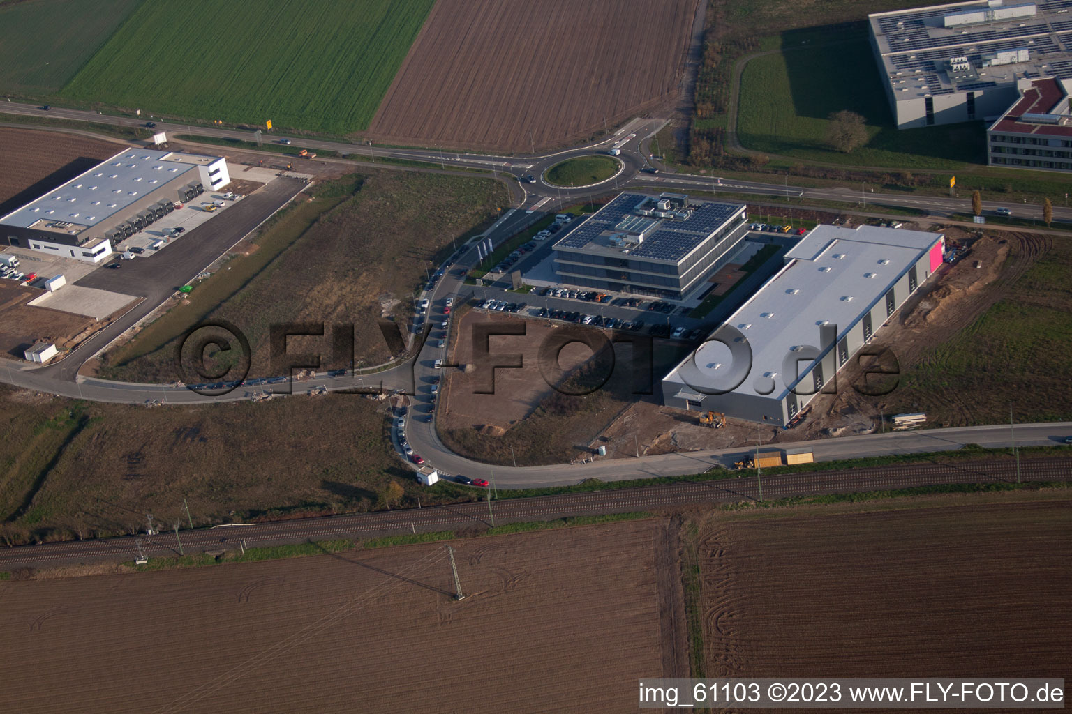 N, zone industrielle à Rülzheim dans le département Rhénanie-Palatinat, Allemagne d'un drone