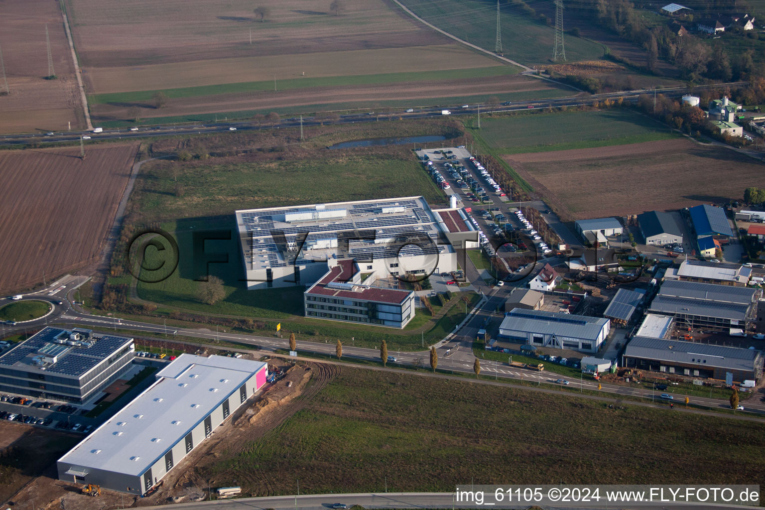 Vue aérienne de N, zone industrielle à Rülzheim dans le département Rhénanie-Palatinat, Allemagne