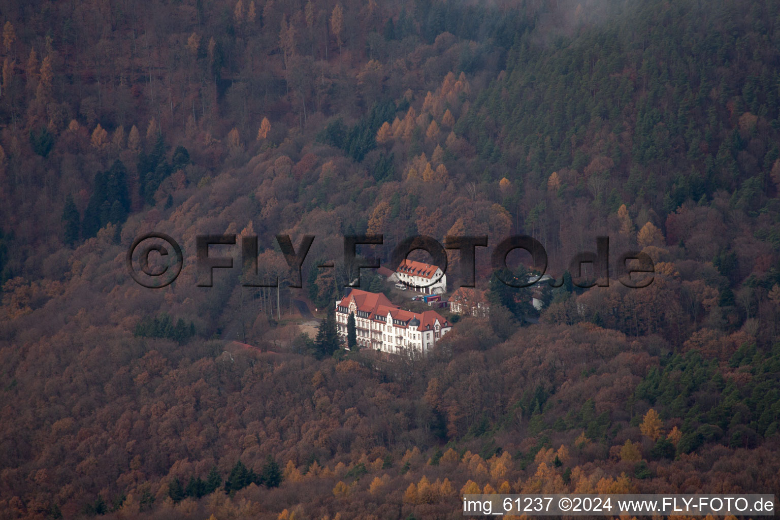 Vue oblique de Clinique à Eußerthal dans le département Rhénanie-Palatinat, Allemagne