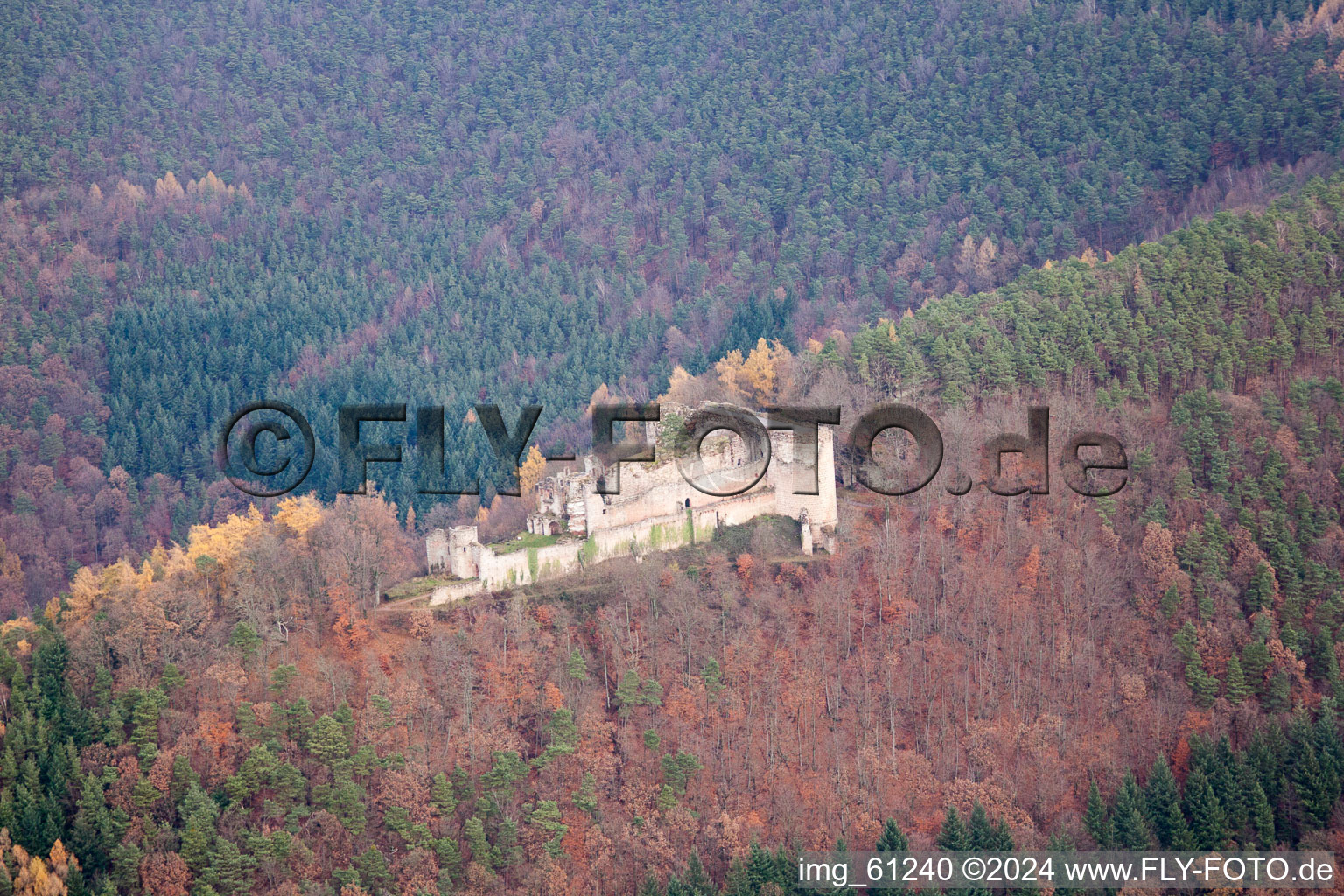 Vue oblique de Dernbach dans le département Rhénanie-Palatinat, Allemagne