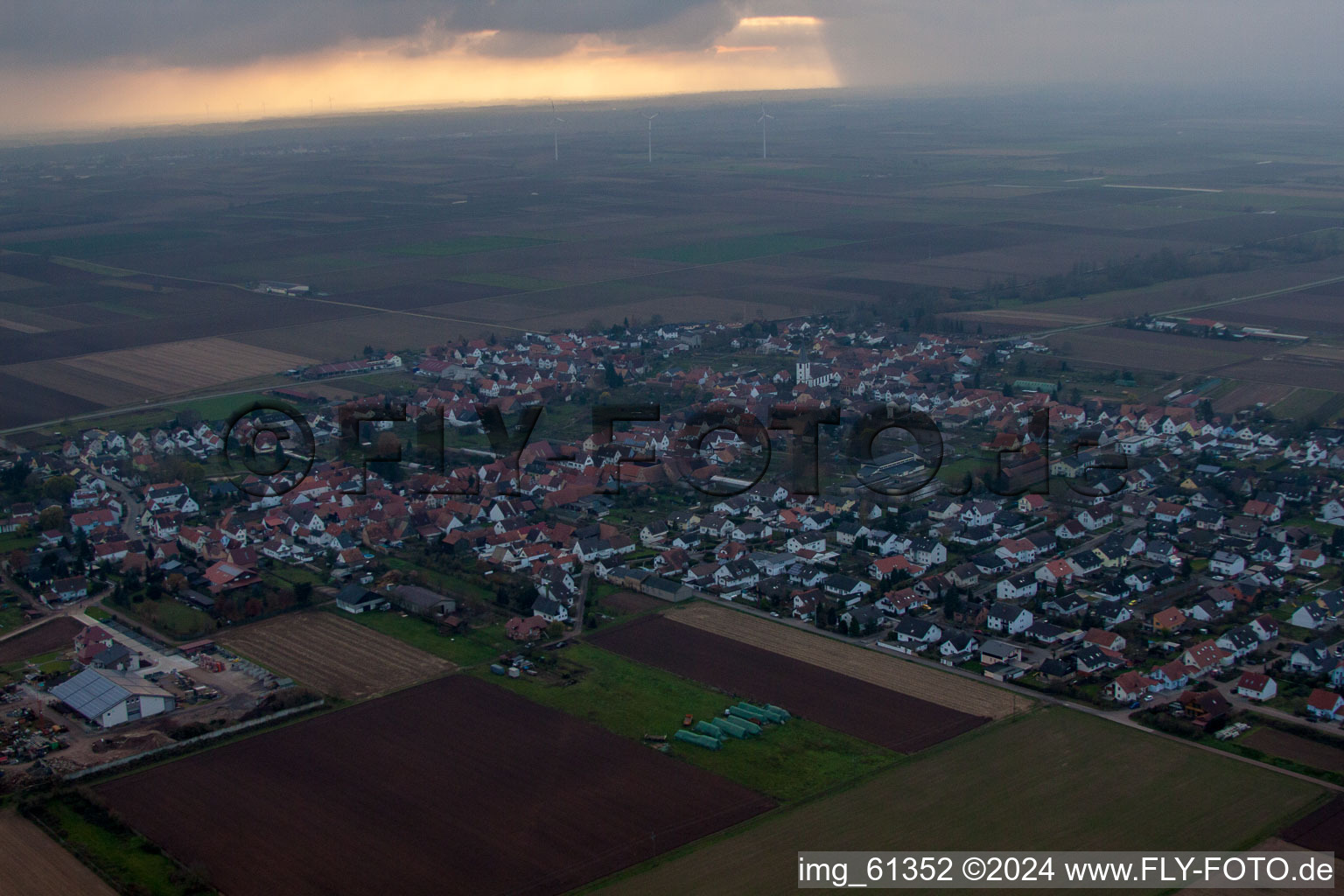 Vue aérienne de Ottersheim à Knittelsheim dans le département Rhénanie-Palatinat, Allemagne