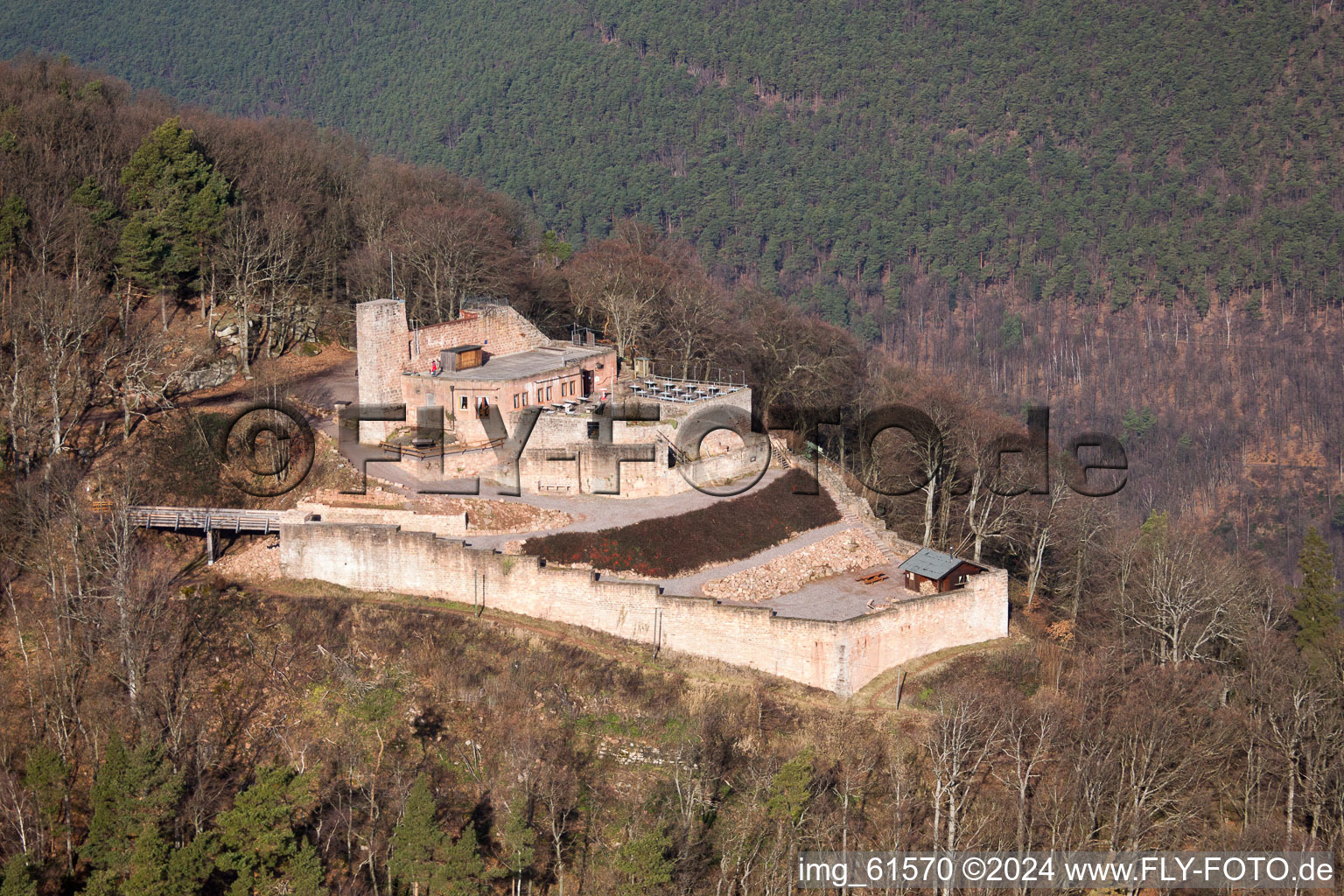 Vue aérienne de Weyher in der Pfalz dans le département Rhénanie-Palatinat, Allemagne