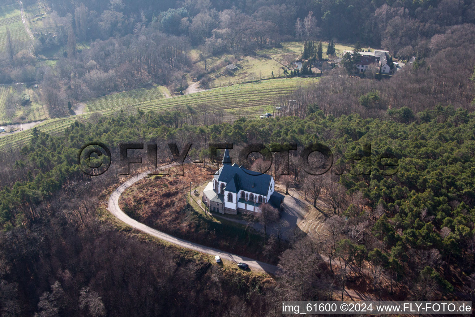 Chapelle Anne à Burrweiler dans le département Rhénanie-Palatinat, Allemagne vue du ciel