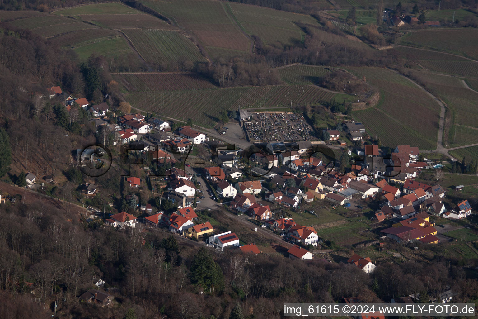 Gleisweiler dans le département Rhénanie-Palatinat, Allemagne d'un drone