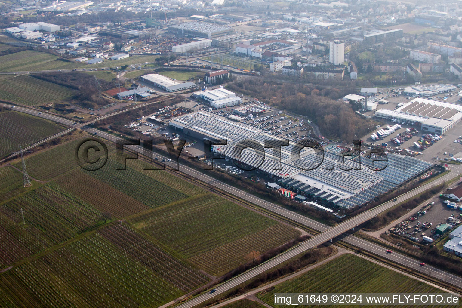 Vue aérienne de Landau Nord, quincaillerie Gillet à Landau in der Pfalz dans le département Rhénanie-Palatinat, Allemagne