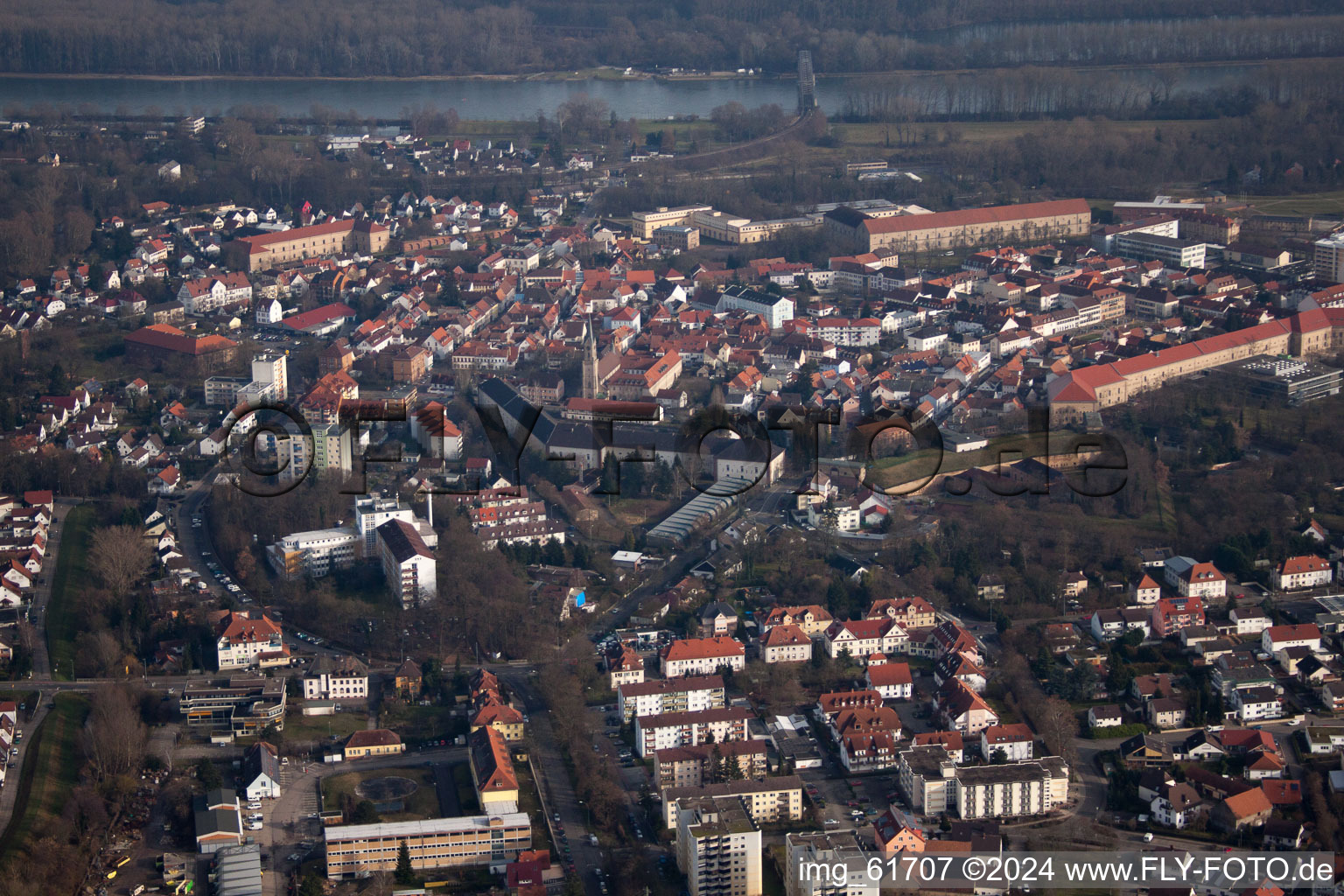 Vue d'oiseau de Germersheim dans le département Rhénanie-Palatinat, Allemagne