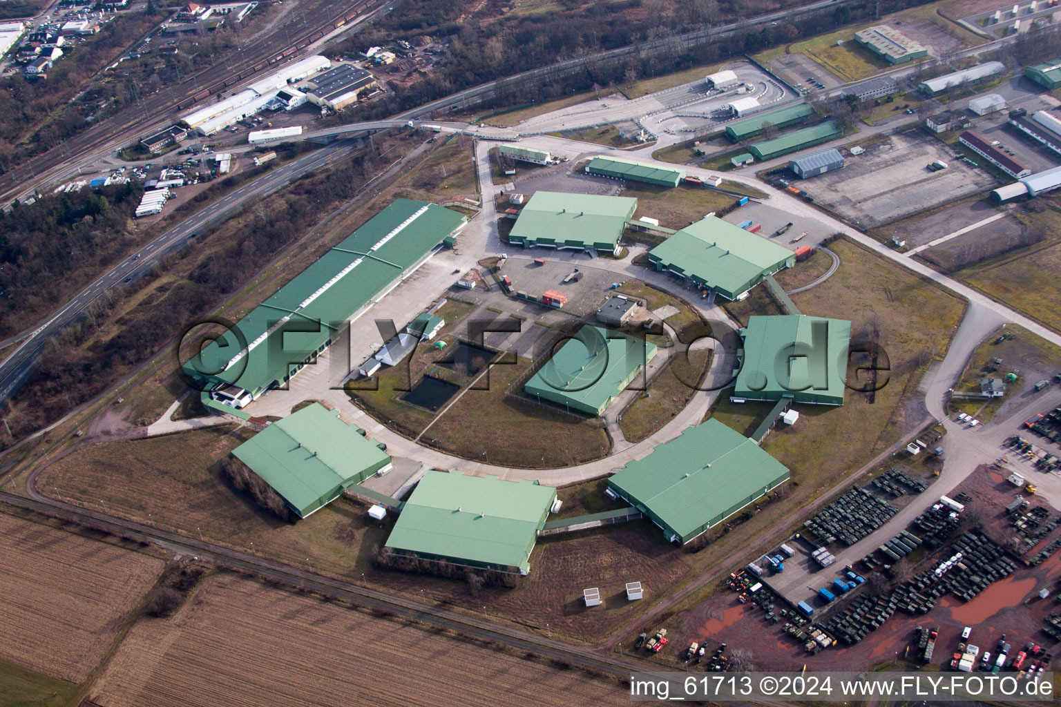 Vue aérienne de Dépôt de la Bundeswehr à Germersheim dans le département Rhénanie-Palatinat, Allemagne