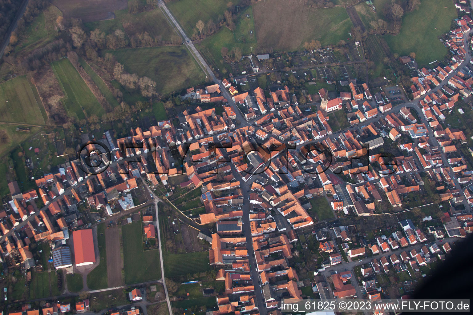 Vue aérienne de Steinweiler dans le département Rhénanie-Palatinat, Allemagne
