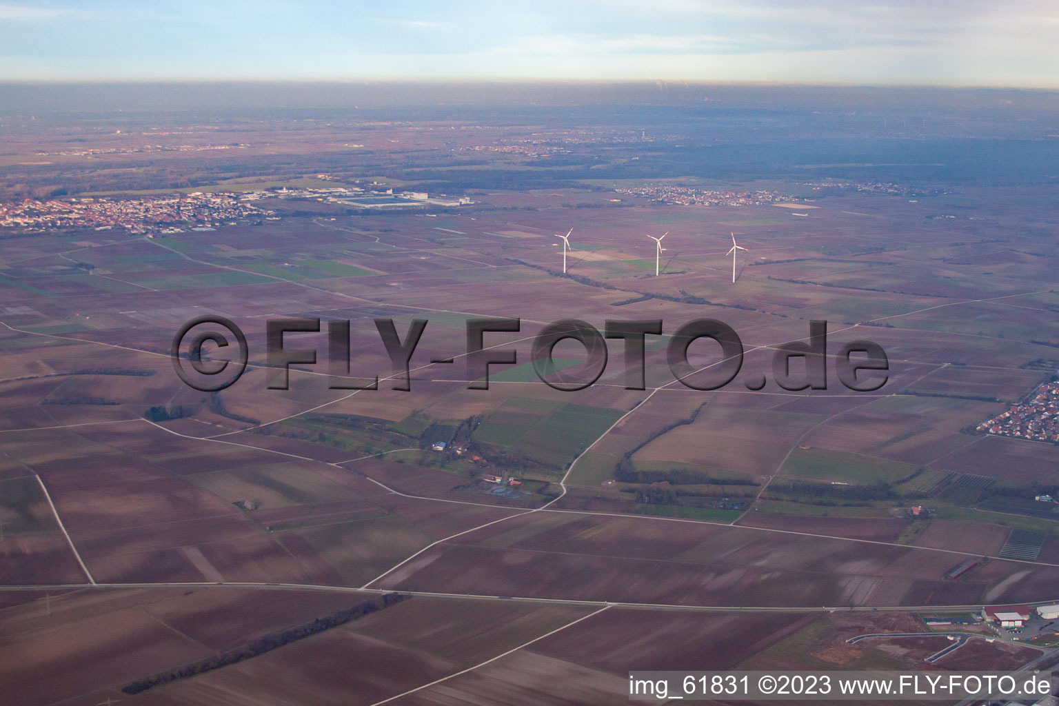 Vue aérienne de Vallée de Schambachtal à le quartier Herxheim in Herxheim bei Landau/Pfalz dans le département Rhénanie-Palatinat, Allemagne