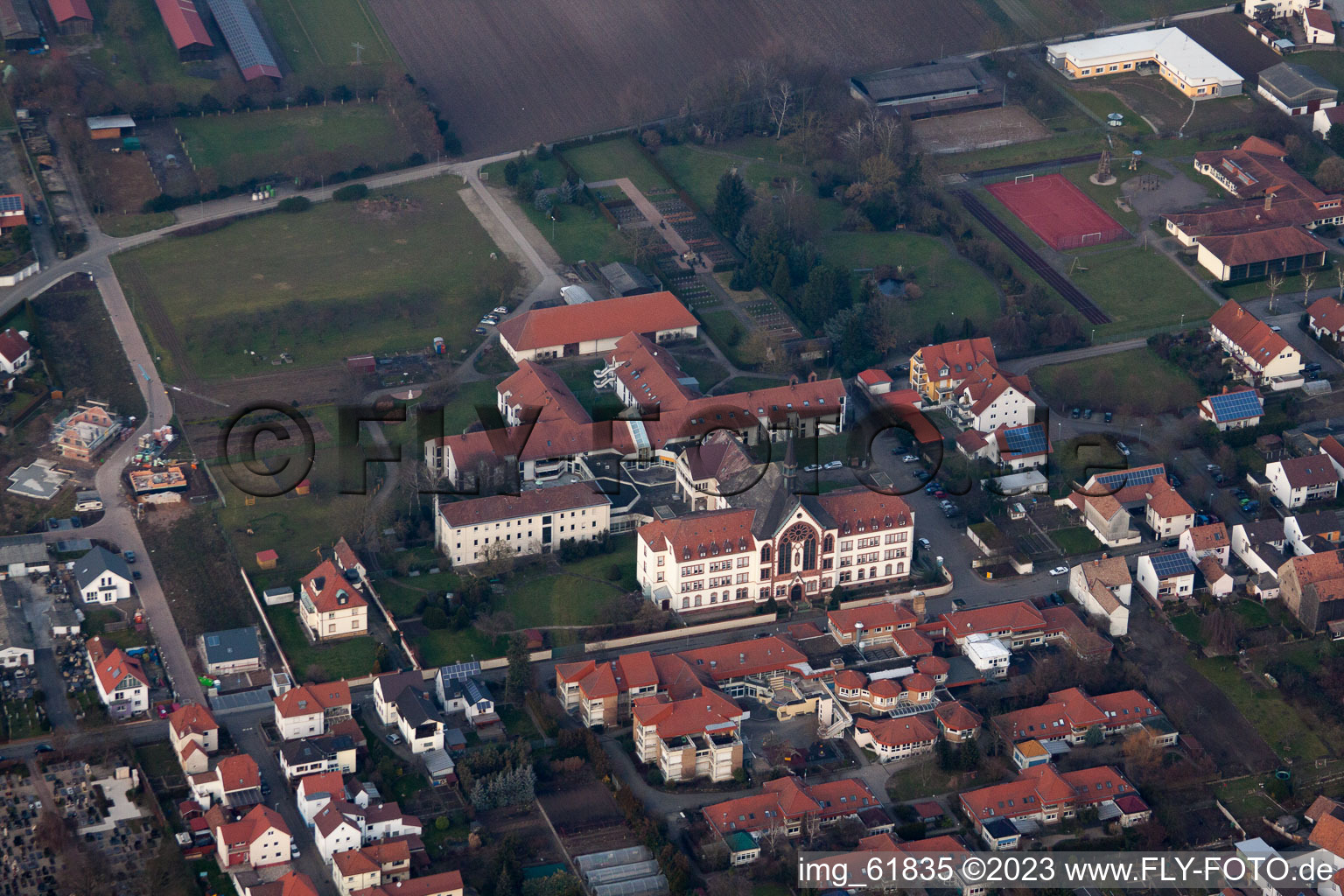 Quartier Herxheim in Herxheim bei Landau dans le département Rhénanie-Palatinat, Allemagne depuis l'avion