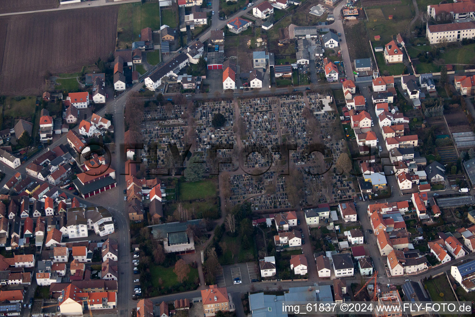 Vue d'oiseau de Quartier Herxheim in Herxheim bei Landau dans le département Rhénanie-Palatinat, Allemagne