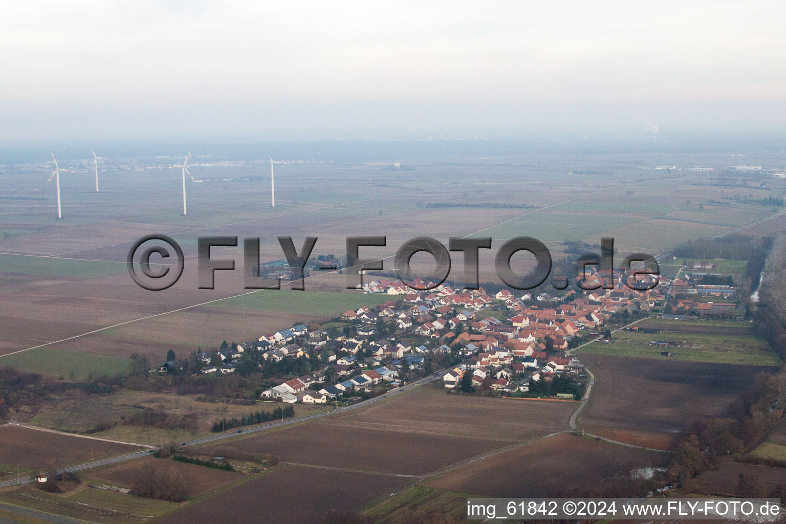 Herxheimweyher dans le département Rhénanie-Palatinat, Allemagne vu d'un drone