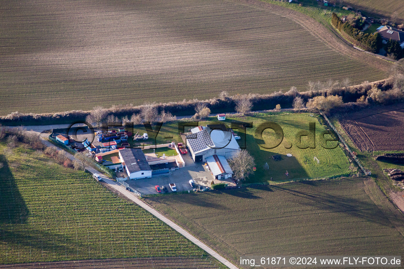 Quartier Ingenheim in Billigheim-Ingenheim dans le département Rhénanie-Palatinat, Allemagne du point de vue du drone