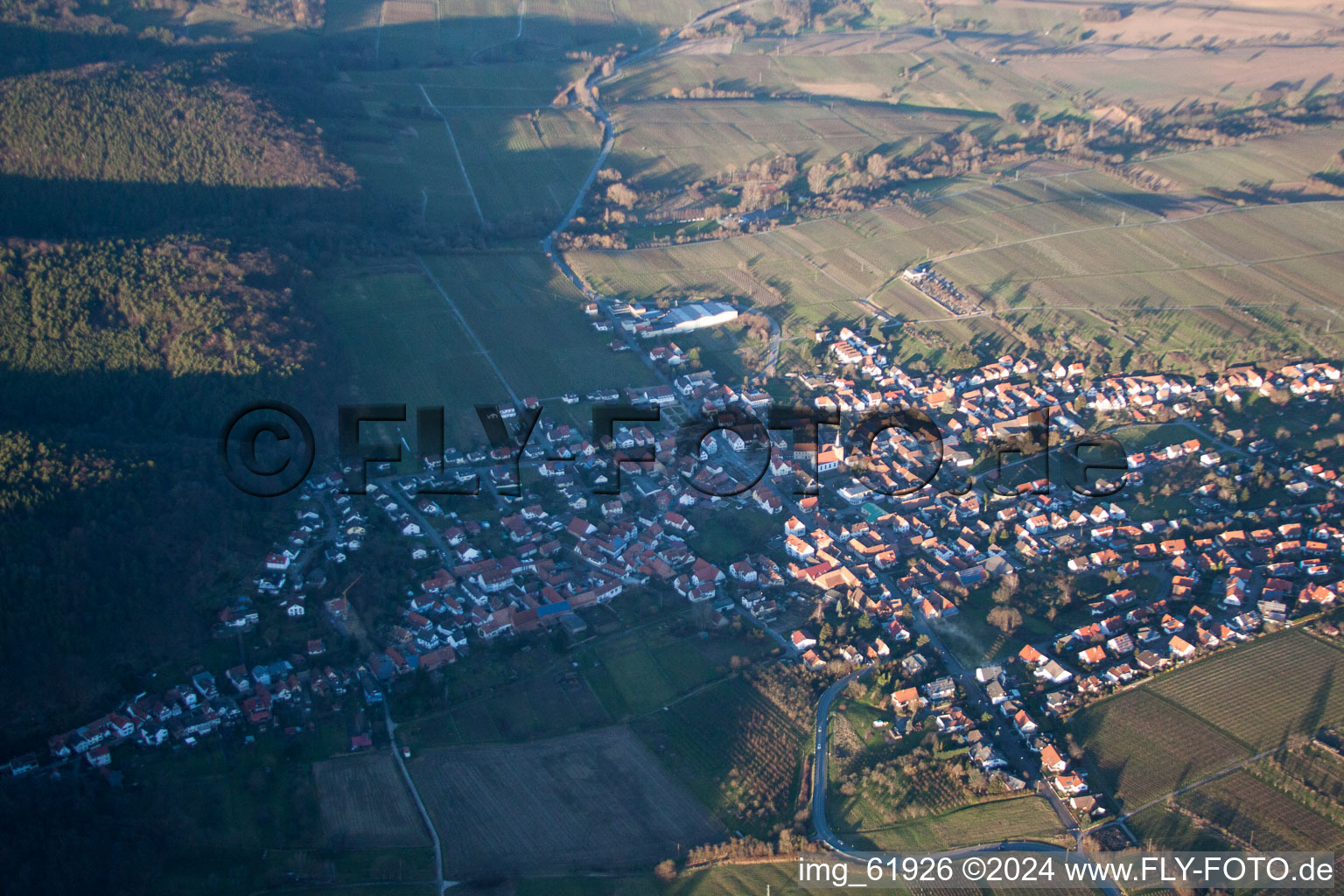 Oberotterbach dans le département Rhénanie-Palatinat, Allemagne d'un drone