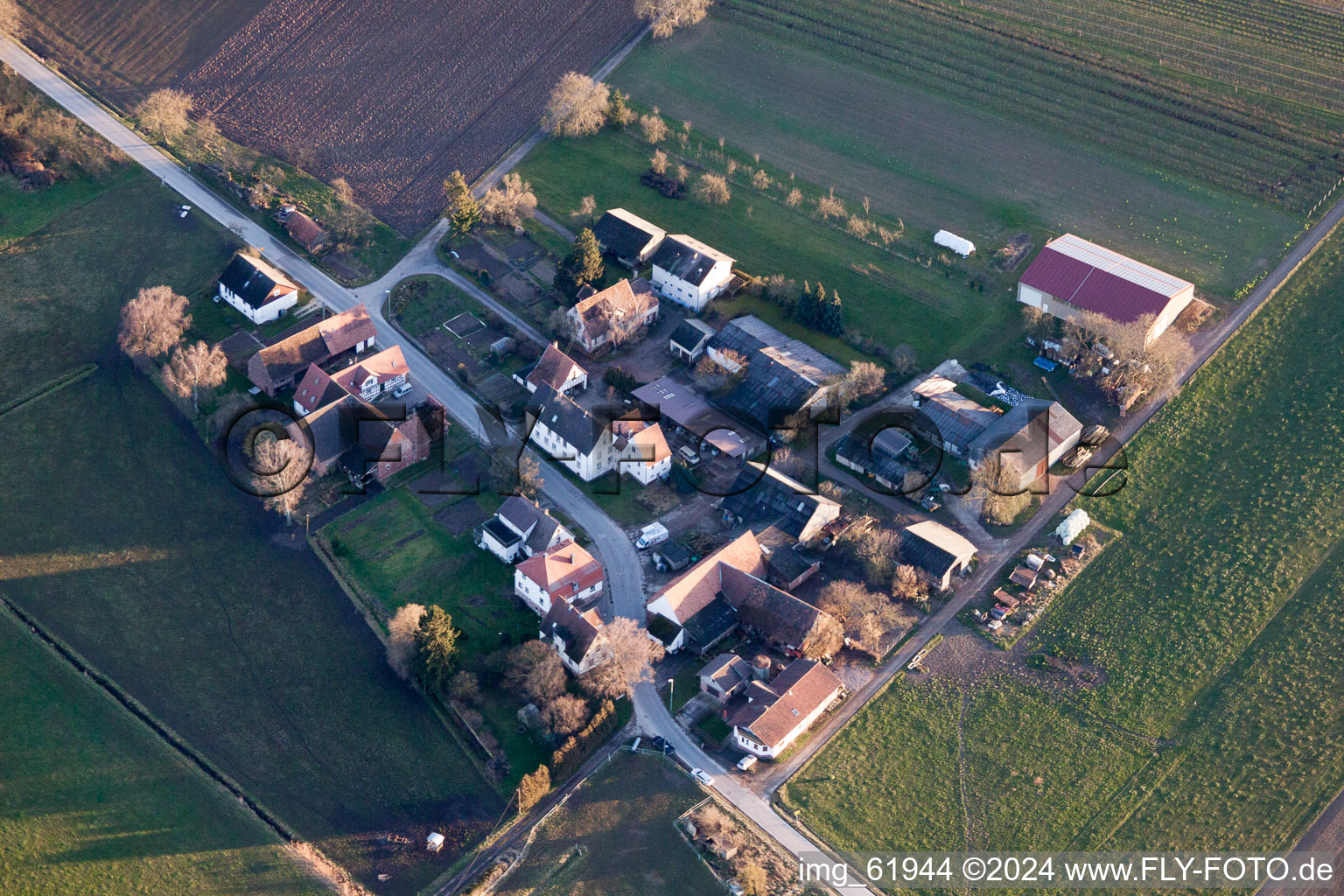 Quartier Deutschhof in Kapellen-Drusweiler dans le département Rhénanie-Palatinat, Allemagne du point de vue du drone