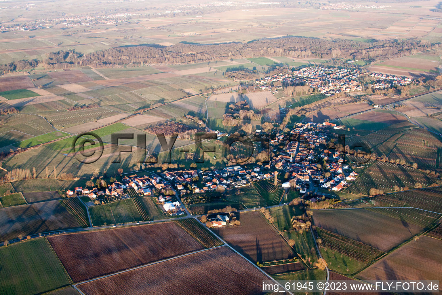Oberhausen dans le département Rhénanie-Palatinat, Allemagne vu d'un drone