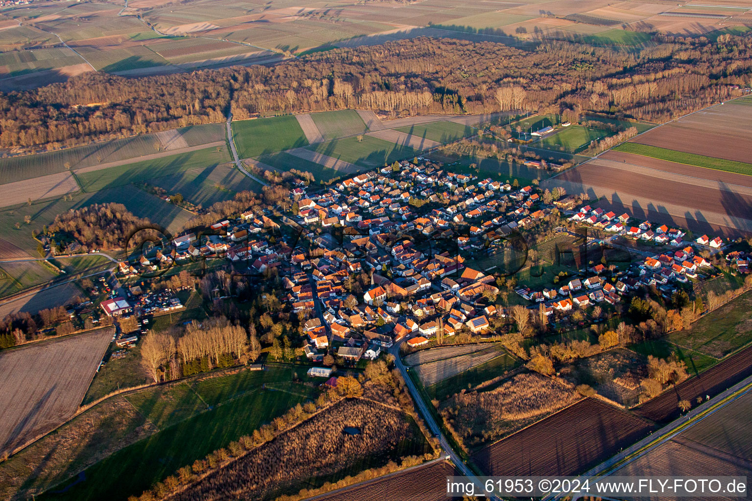 Vue aérienne de Barbelroth dans le département Rhénanie-Palatinat, Allemagne