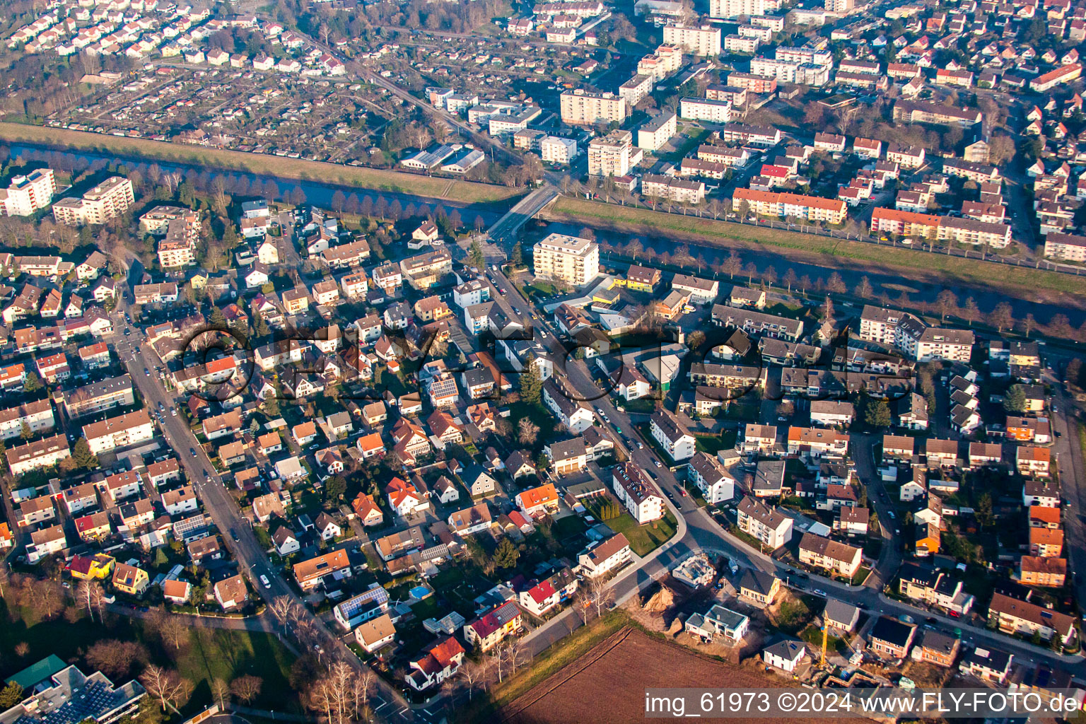 Vue aérienne de Pont de Rheinau sur la Murg à le quartier Rheinau in Rastatt dans le département Bade-Wurtemberg, Allemagne