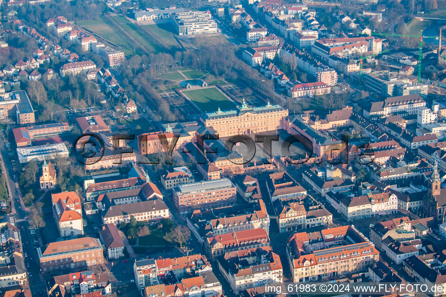 Vue aérienne de Palais résidentiel de l'ouest à Rastatt dans le département Bade-Wurtemberg, Allemagne