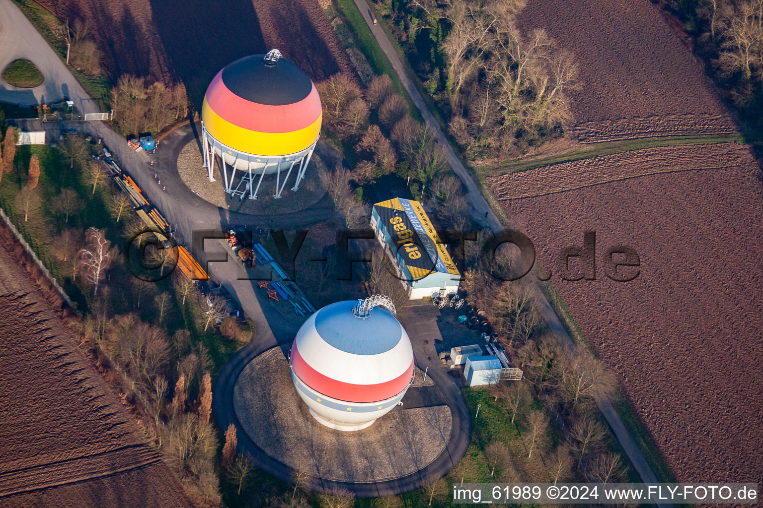 Vue aérienne de Stockage de gaz naturel par balles à Rastatt dans le département Bade-Wurtemberg, Allemagne