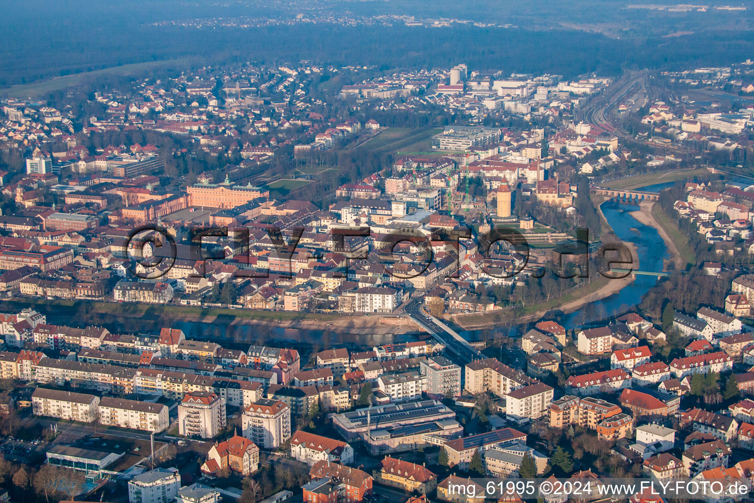 Photographie aérienne de Pont sur la B36 au-dessus de la Murg Ost à Rastatt dans le département Bade-Wurtemberg, Allemagne