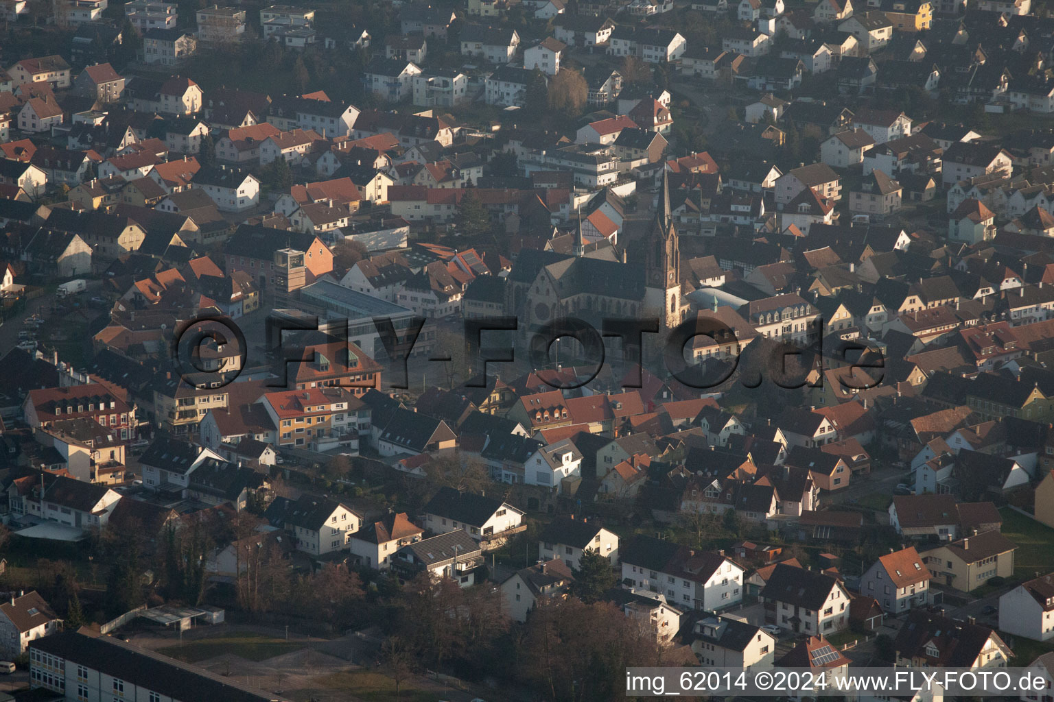 Kuppenheim dans le département Bade-Wurtemberg, Allemagne depuis l'avion