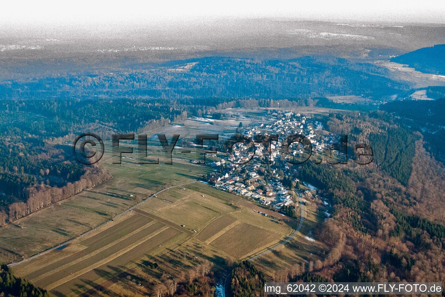 Vue aérienne de Du nord-ouest à le quartier Freiolsheim in Gaggenau dans le département Bade-Wurtemberg, Allemagne