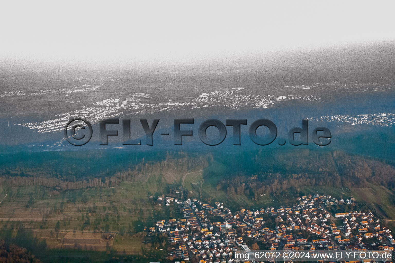 Vue aérienne de Du sud-ouest à le quartier Spessart in Ettlingen dans le département Bade-Wurtemberg, Allemagne