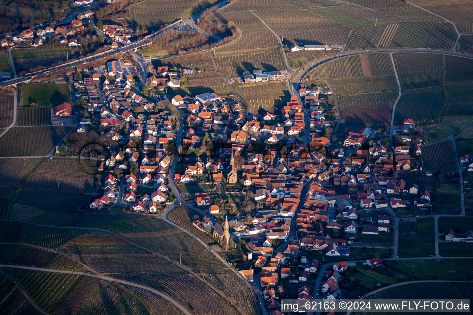 Enregistrement par drone de Birkweiler dans le département Rhénanie-Palatinat, Allemagne