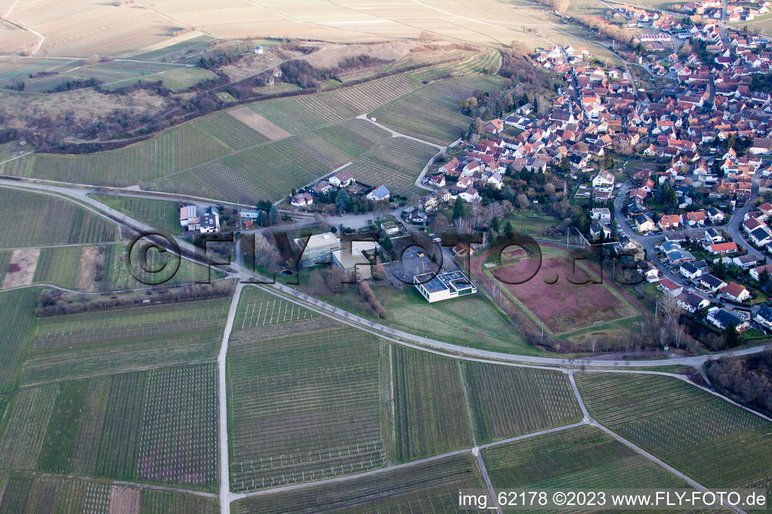 Ilbesheim bei Landau in der Pfalz dans le département Rhénanie-Palatinat, Allemagne vue du ciel