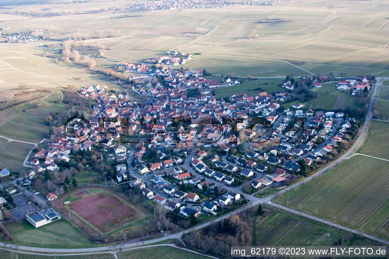 Enregistrement par drone de Ilbesheim bei Landau in der Pfalz dans le département Rhénanie-Palatinat, Allemagne