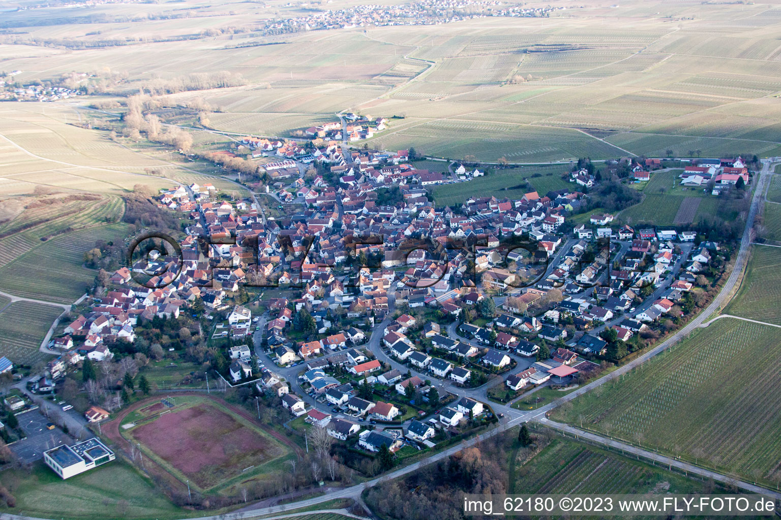 Image drone de Ilbesheim bei Landau in der Pfalz dans le département Rhénanie-Palatinat, Allemagne