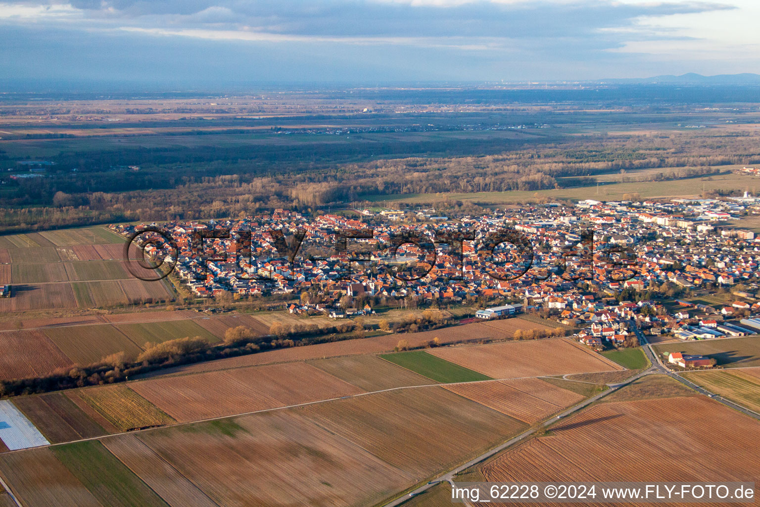 Photographie aérienne de Offenbach an der Queich dans le département Rhénanie-Palatinat, Allemagne