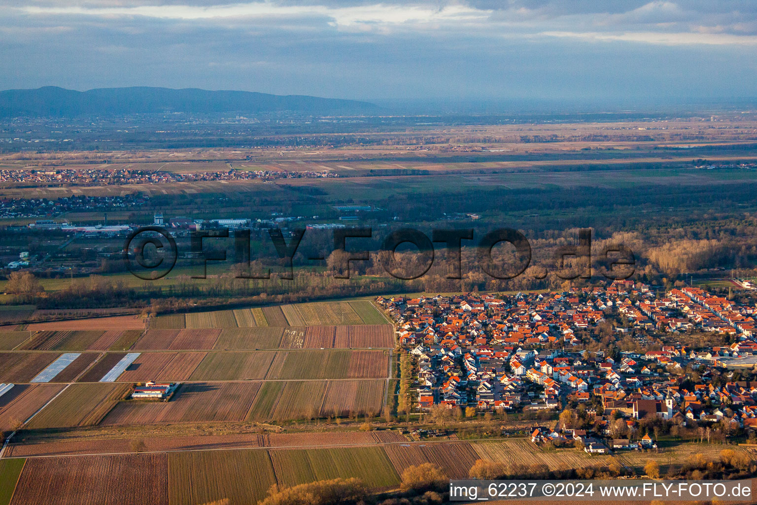 Vue aérienne de Quartier Offenbach in Offenbach an der Queich dans le département Rhénanie-Palatinat, Allemagne