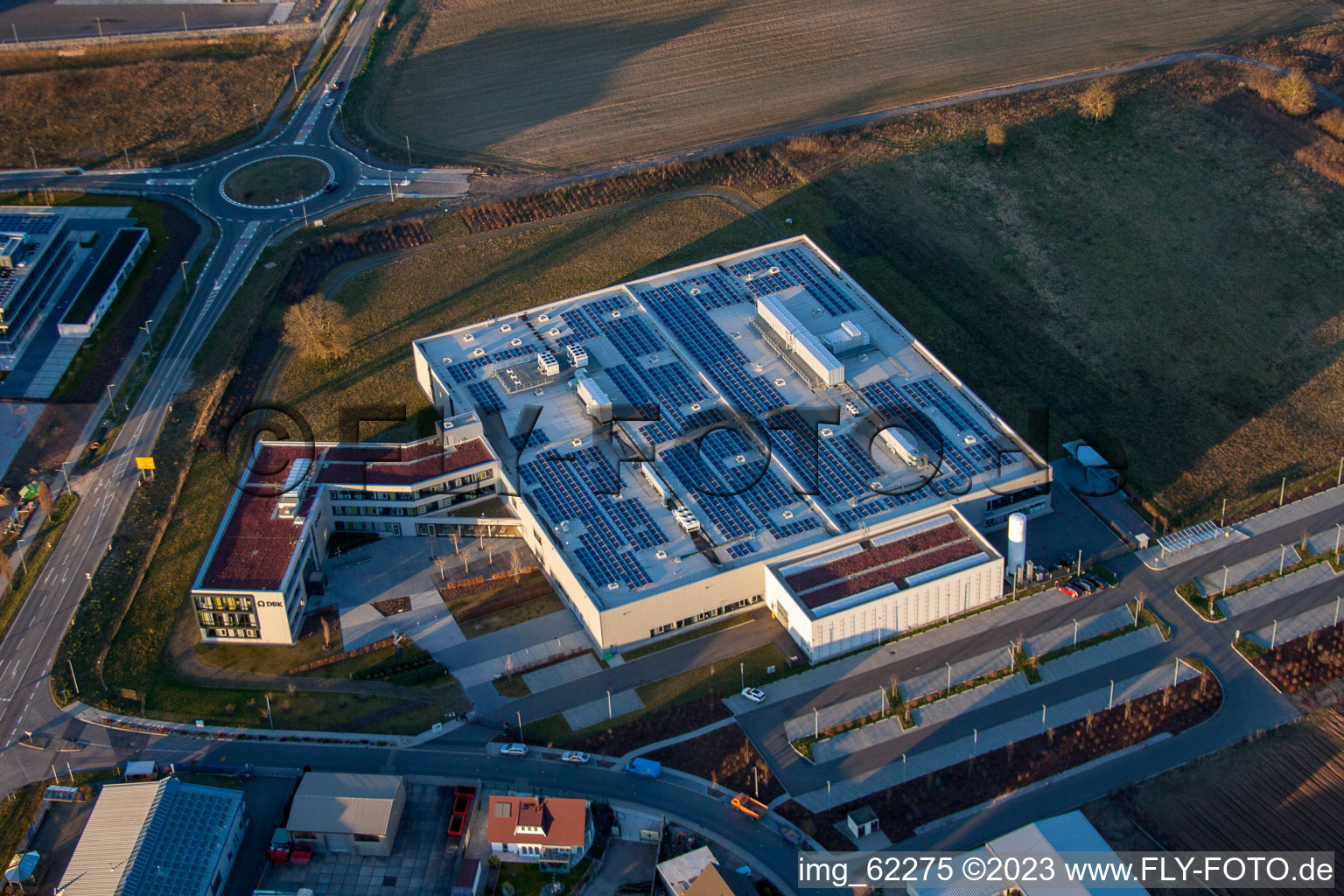 Zone industrielle du Nord à Rülzheim dans le département Rhénanie-Palatinat, Allemagne depuis l'avion