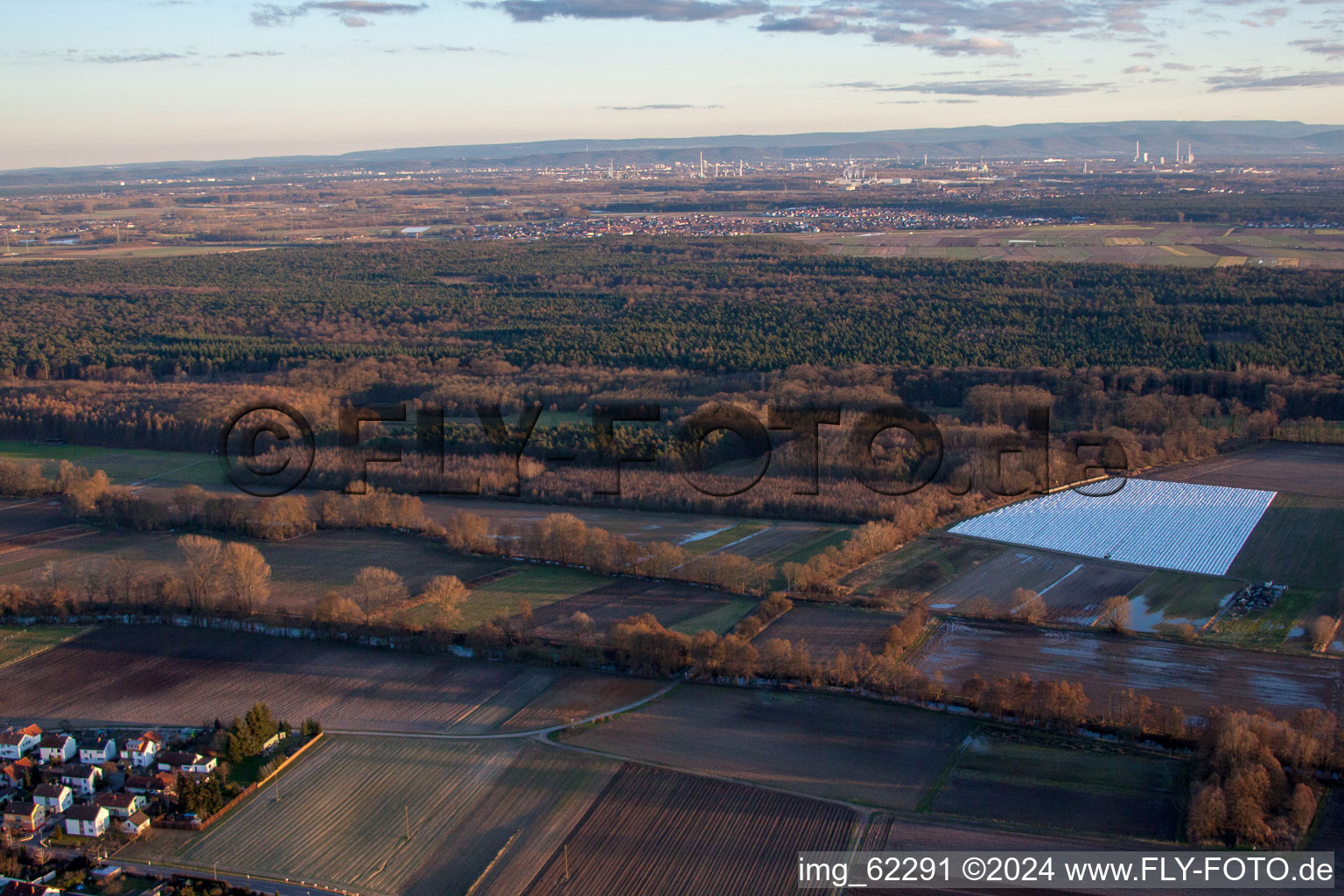 Herxheimweyher dans le département Rhénanie-Palatinat, Allemagne depuis l'avion