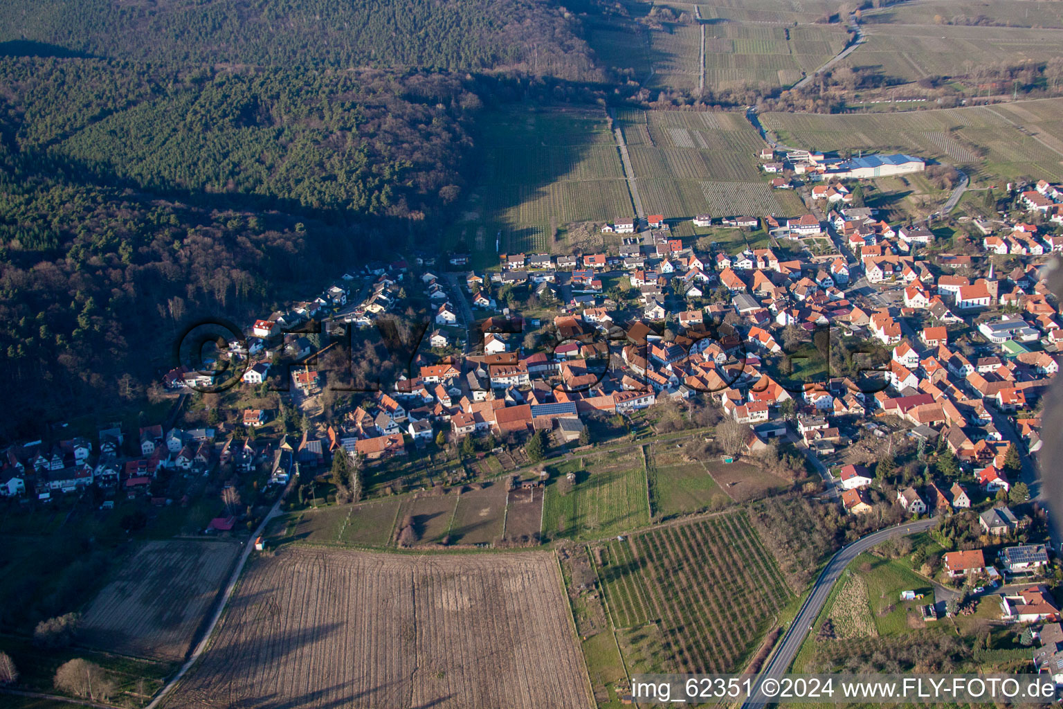 Vue oblique de Oberotterbach dans le département Rhénanie-Palatinat, Allemagne