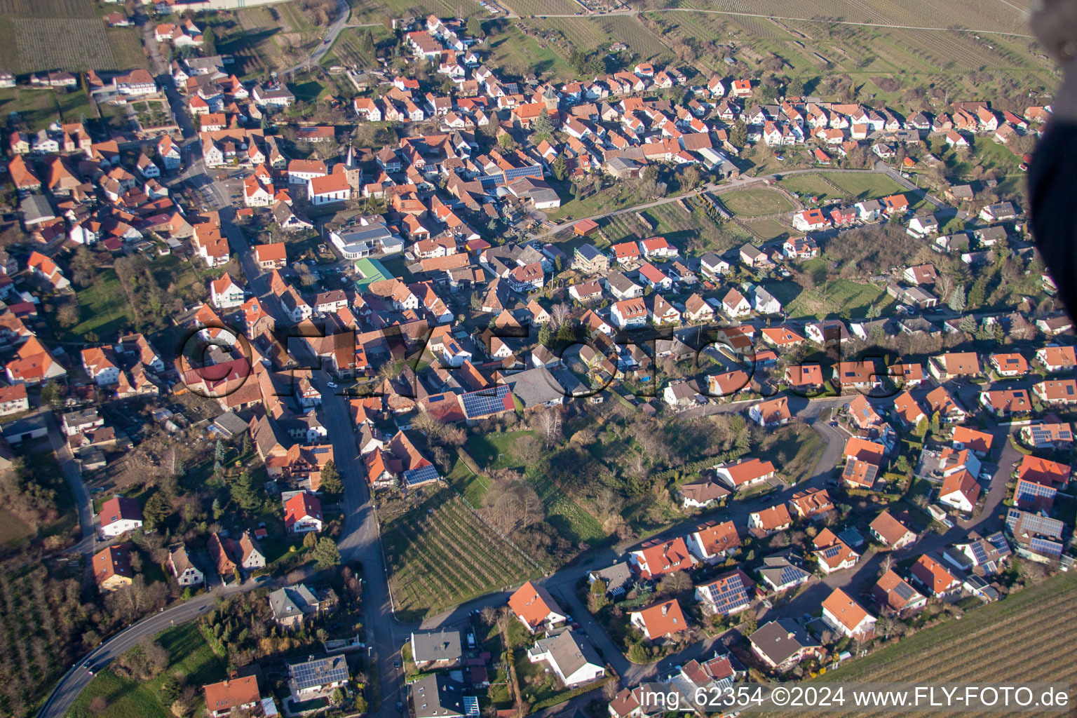 Oberotterbach dans le département Rhénanie-Palatinat, Allemagne vue d'en haut