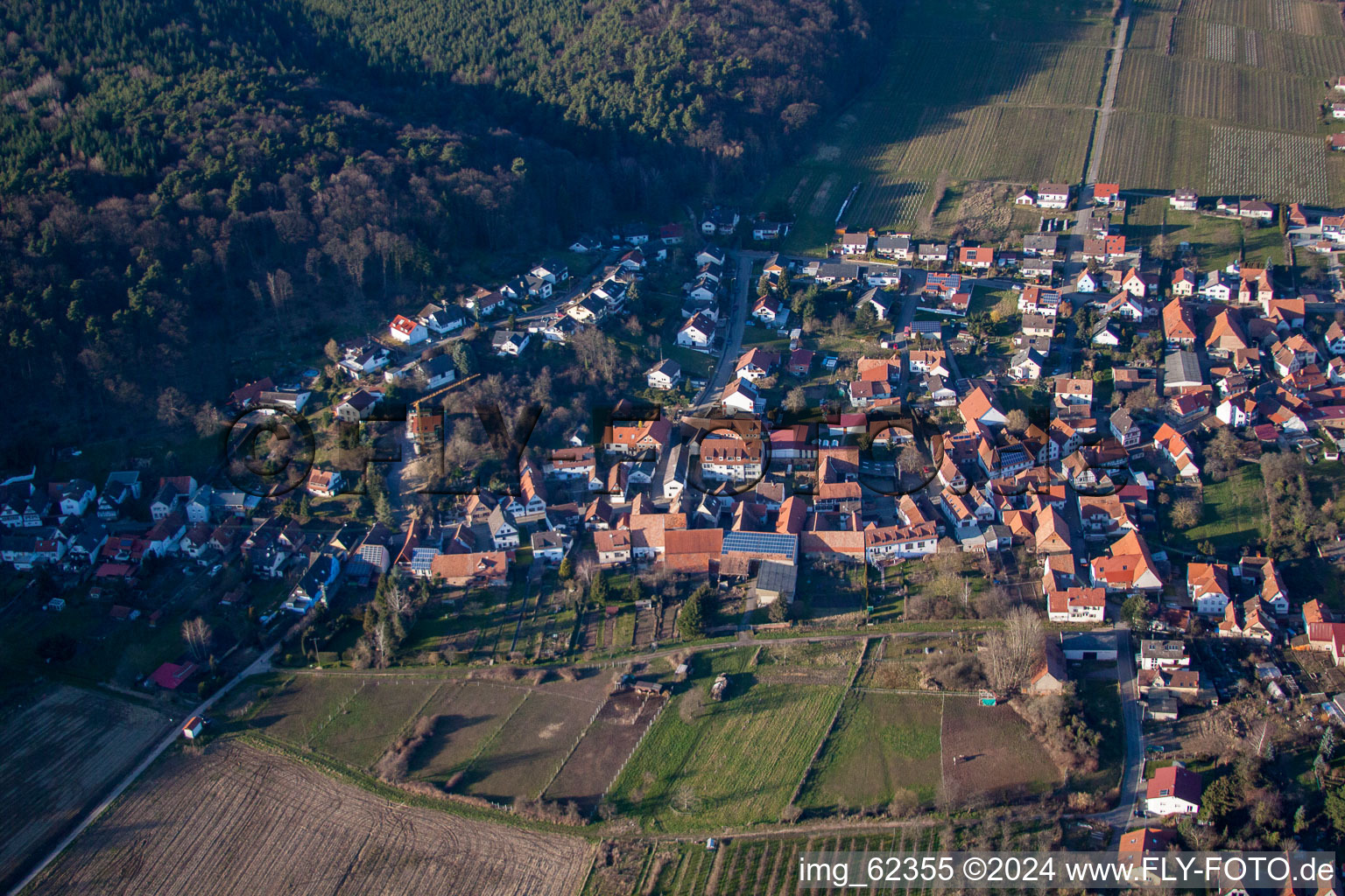 Oberotterbach dans le département Rhénanie-Palatinat, Allemagne depuis l'avion