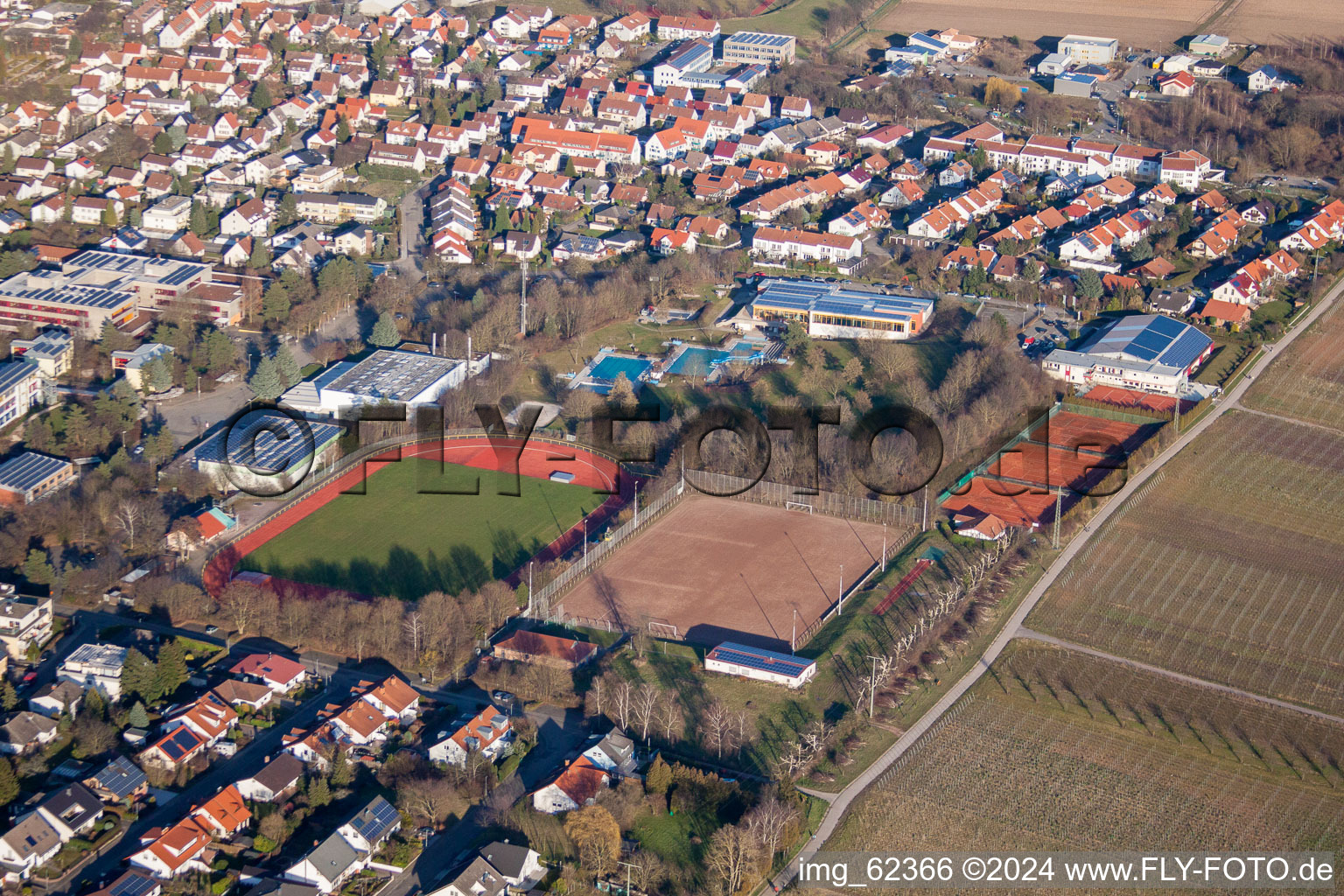 Bad Bergzabern dans le département Rhénanie-Palatinat, Allemagne vue du ciel