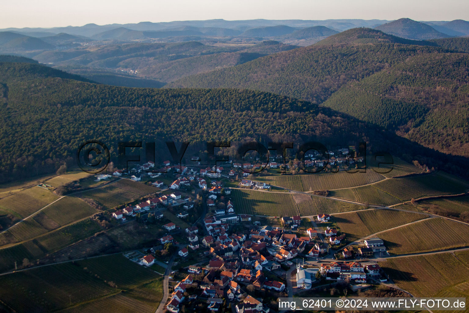 Vue aérienne de Höhenstr à le quartier Gleiszellen in Gleiszellen-Gleishorbach dans le département Rhénanie-Palatinat, Allemagne