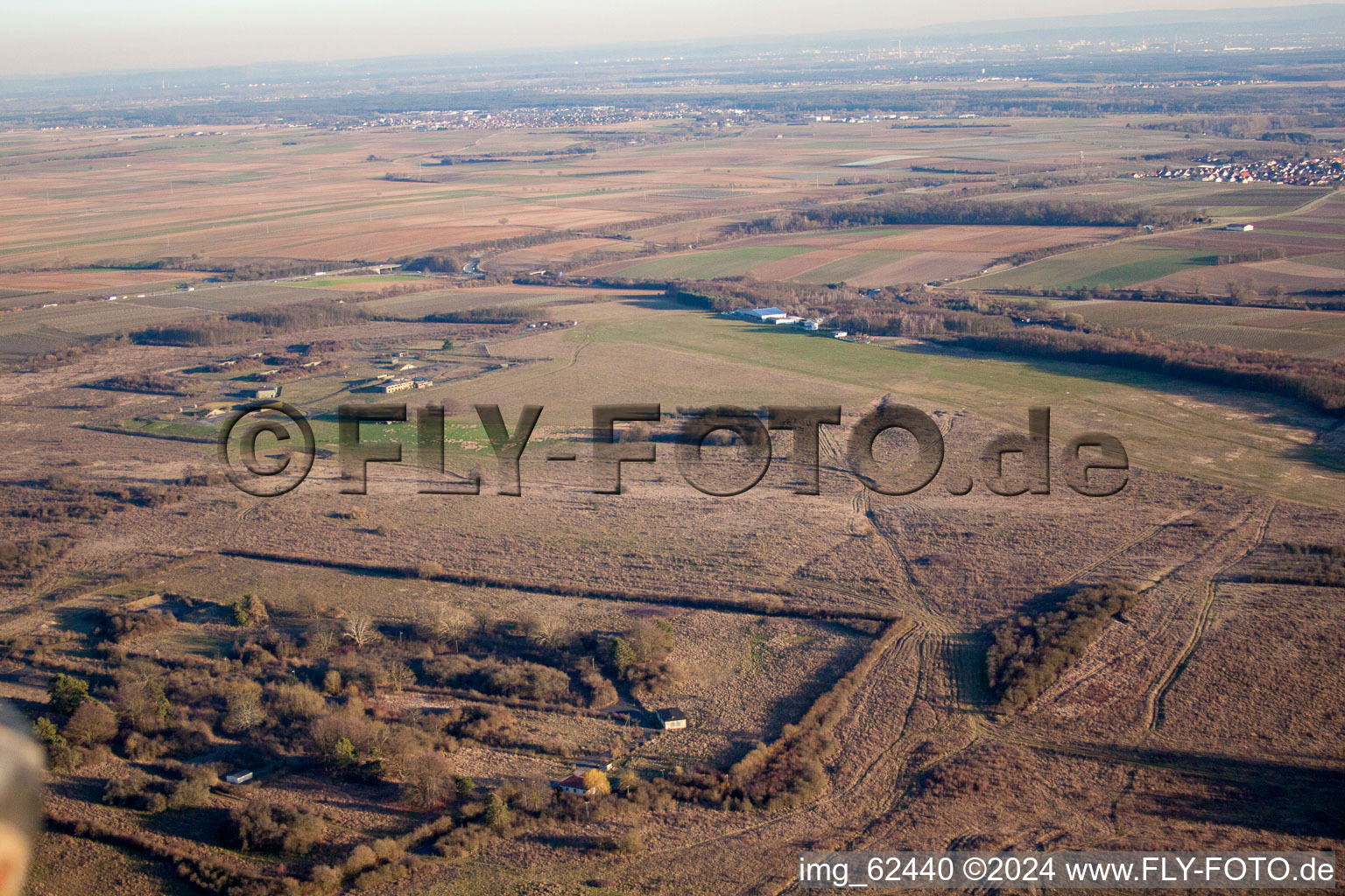 Vue aérienne de Aérodrome de planeurs d'Ebenberg à Landau in der Pfalz dans le département Rhénanie-Palatinat, Allemagne