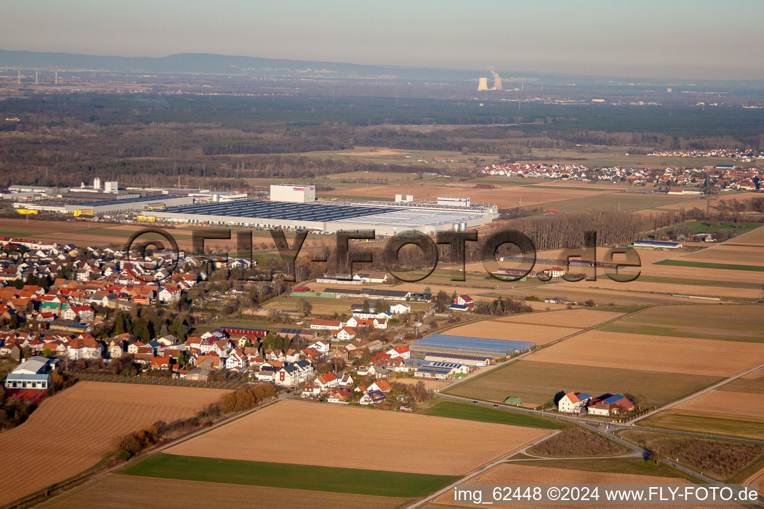 Offenbach an der Queich dans le département Rhénanie-Palatinat, Allemagne vue d'en haut