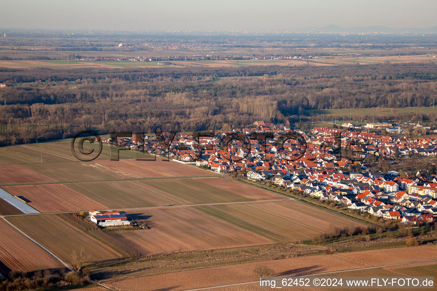 Quartier Offenbach in Offenbach an der Queich dans le département Rhénanie-Palatinat, Allemagne vu d'un drone