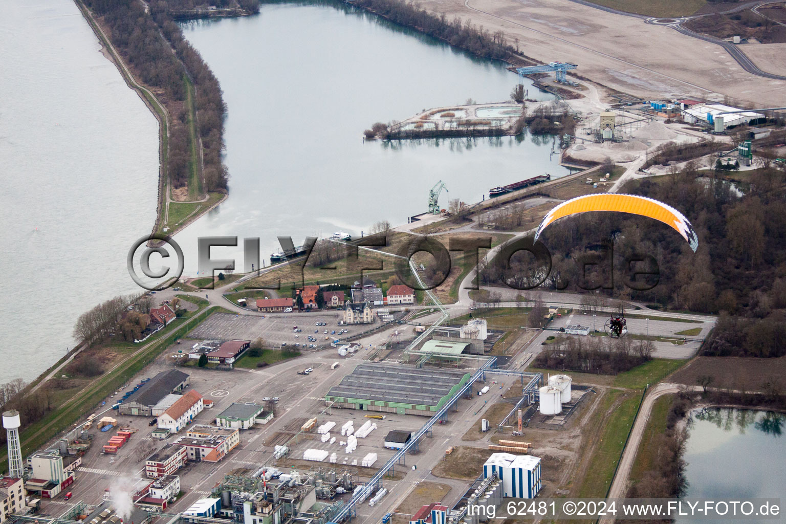 Lauterbourg dans le département Bas Rhin, France depuis l'avion