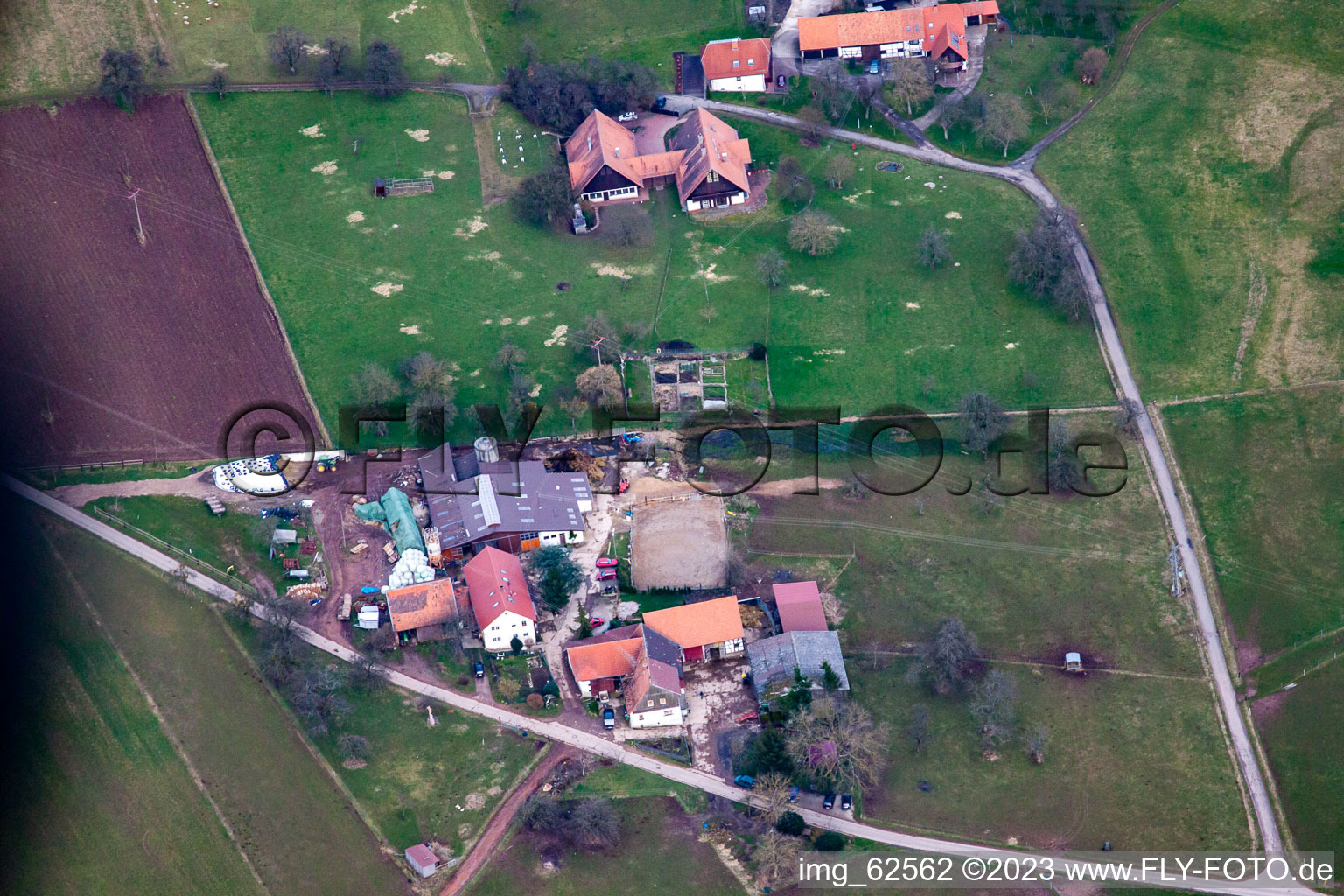 Photographie aérienne de Rimmelsbacher Hof à le quartier Völkersbach in Malsch dans le département Bade-Wurtemberg, Allemagne